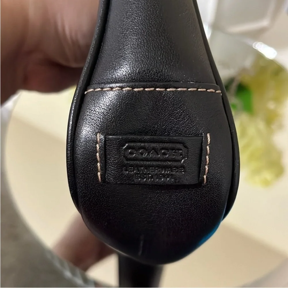 VINTAGE Coach Hampton Black Leather Demi Baguette Purse